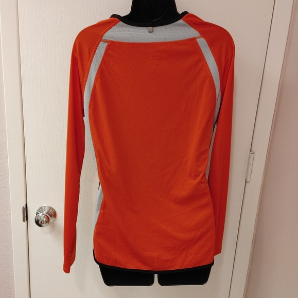EUC NIKE miler long sleeved running top - Picture 4 of 7